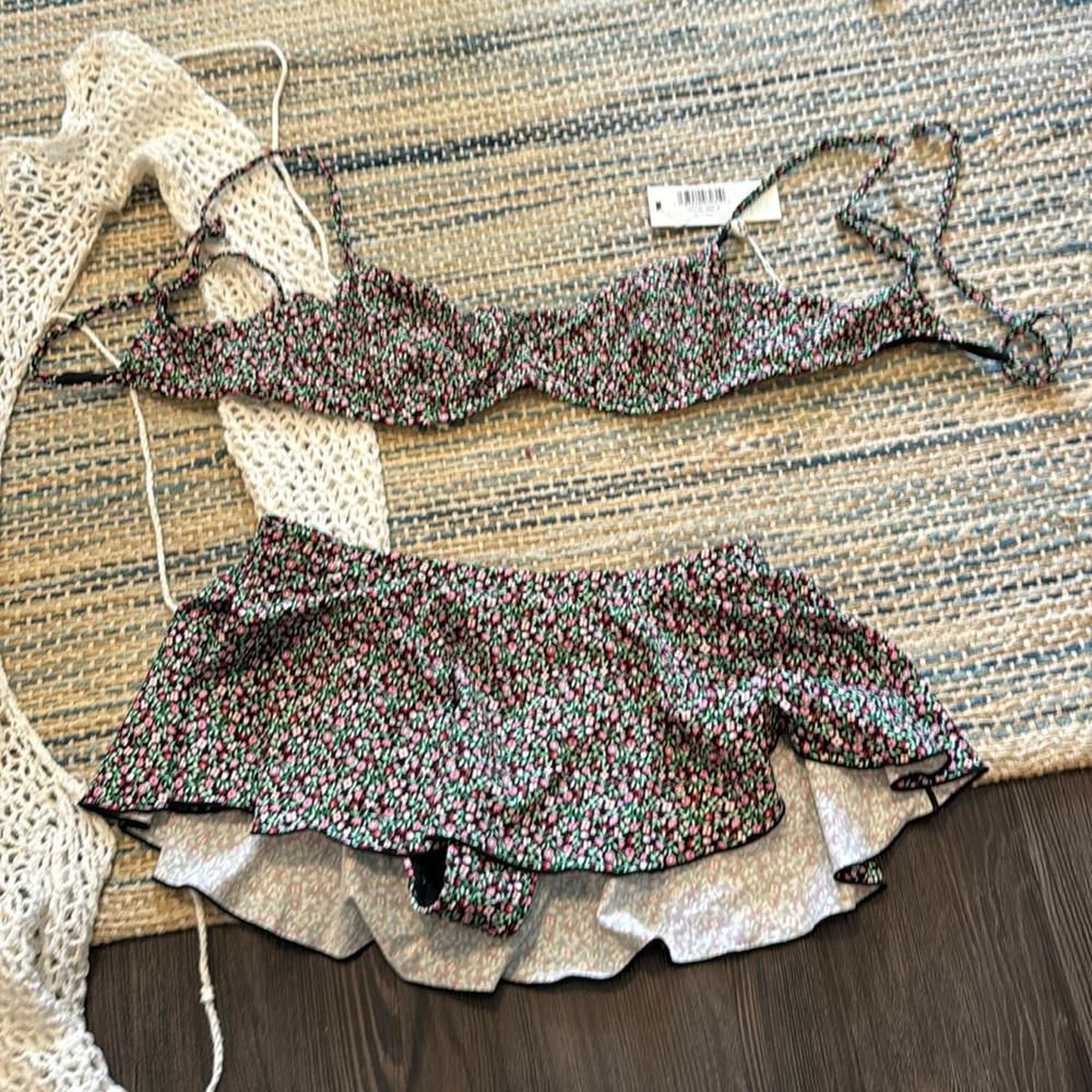 FRANKIES BIKINIS